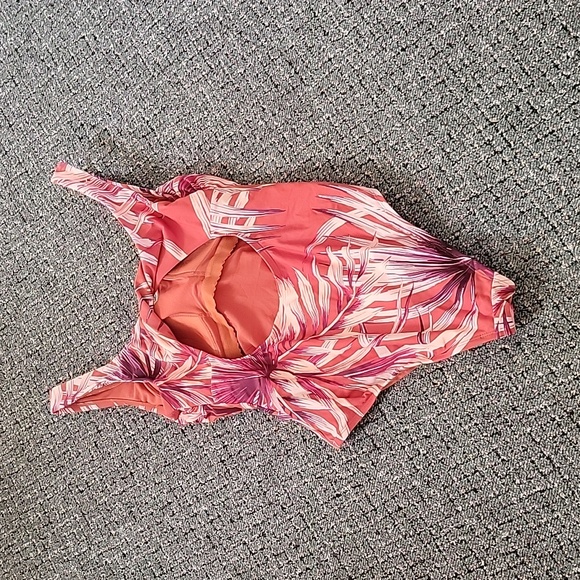 🍍3 for 10🍍  Konami sol bathing suit - Picture 2 of 3